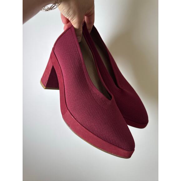 Eileen Fisher Signy Knit Chunky Block Heel Pumps in Burgandy, Size 8.5 - Picture 6 of 7